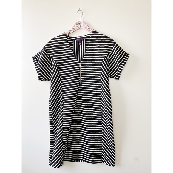 long tall sally Dresses & Skirts - LONG TALL SALLY Black & White Striped V-Neck Zipper Pocket Shift Dress Small